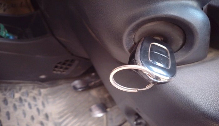 2015 Renault Kwid RXT 0.8 (O), Petrol, Manual, 1,18,012 km, interior