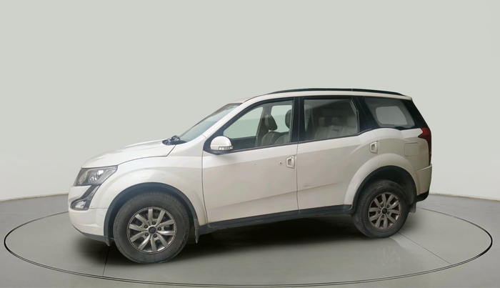 2017 Mahindra XUV500 W10 AT, Diesel, Automatic, 1,13,601 km, exterior