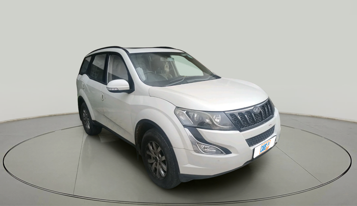 2017 Mahindra XUV500 W10 AT, Diesel, Automatic, 1,13,601 km, exterior
