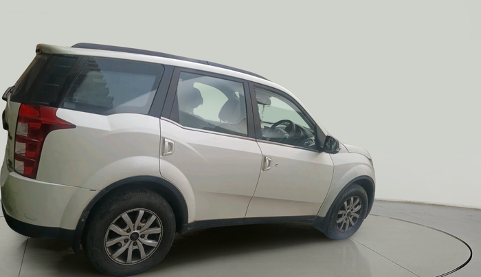 2017 Mahindra XUV500 W10 AT, Diesel, Automatic, 1,13,601 km, exterior