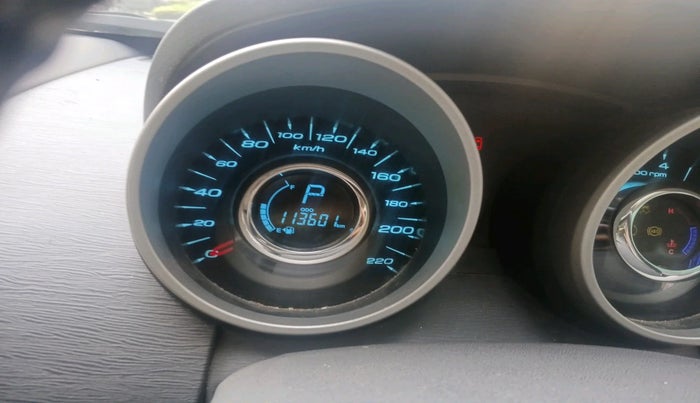 2017 Mahindra XUV500 W10 AT, Diesel, Automatic, 1,13,601 km, interior