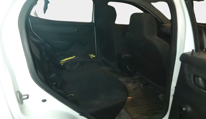 2016 Renault Kwid RXT 0.8, Petrol, Manual, 58,447 km, interior