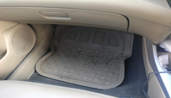 2011 Honda City 1.5L I-VTEC V MT, Petrol, Manual, 1,42,221 km, interior