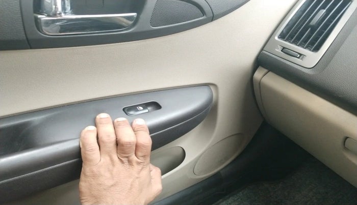 2013 Hyundai i20 SPORTZ 1.2, Petrol, Manual, 58,842 km, interior