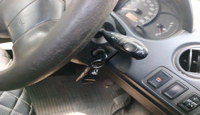 2011 Maruti Swift LXI, Petrol, Manual, 1,79,320 km, interior