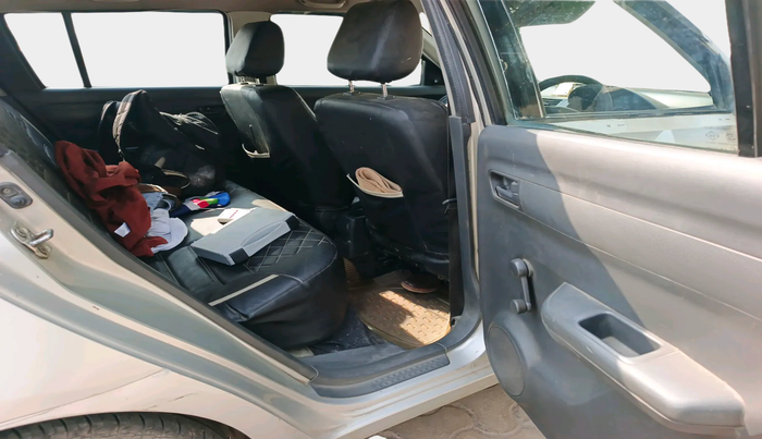 2011 Maruti Swift LXI, Petrol, Manual, 1,79,320 km, interior