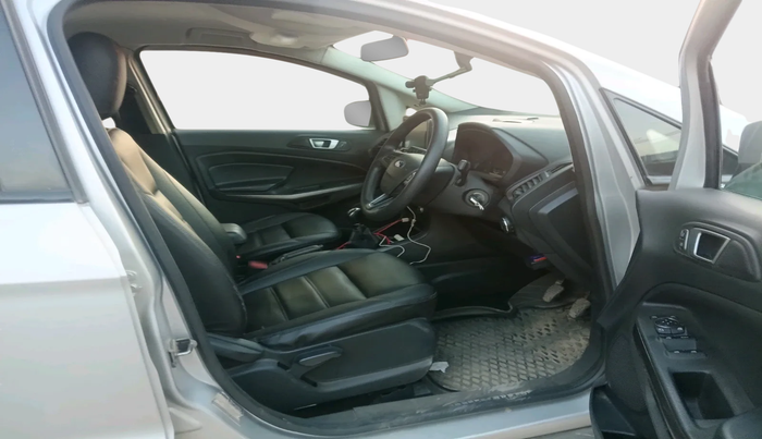 2018 Ford Ecosport TREND+ 1.5L DIESEL, Diesel, Manual, 1,21,667 km, interior