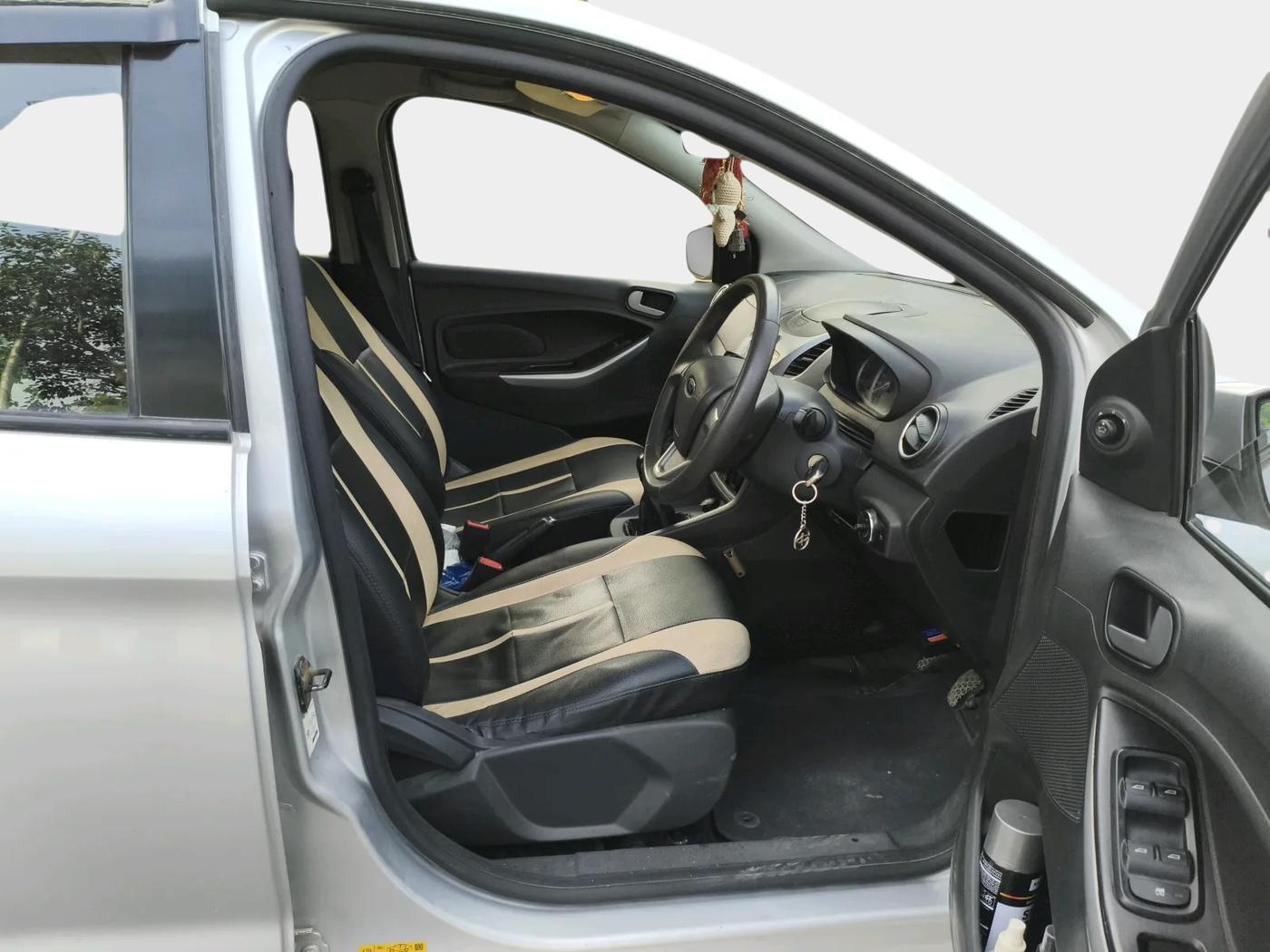 2015 Ford New Figo TREND 1.5L DIESEL, Diesel, Manual, 1,02,098 km, interior