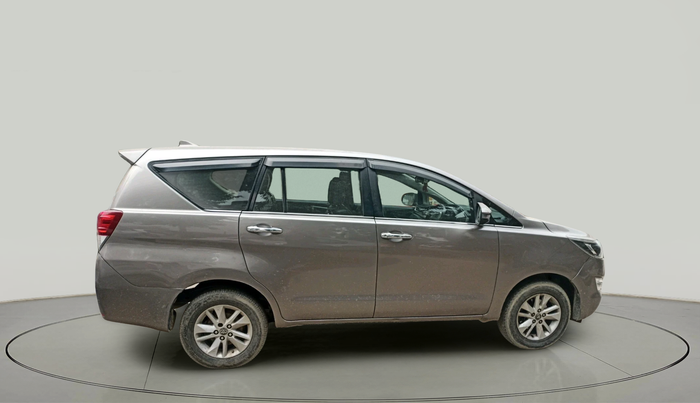 2017 Toyota Innova Crysta 2.4 VX 7 STR, Diesel, Manual, 1,25,271 km, exterior