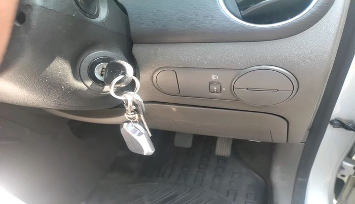 2013 Hyundai i10 MAGNA 1.1, Petrol, Manual, 66,407 km, interior