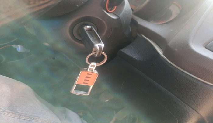 2013 Honda Brio S MT, CNG, Manual, 90,484 km, interior