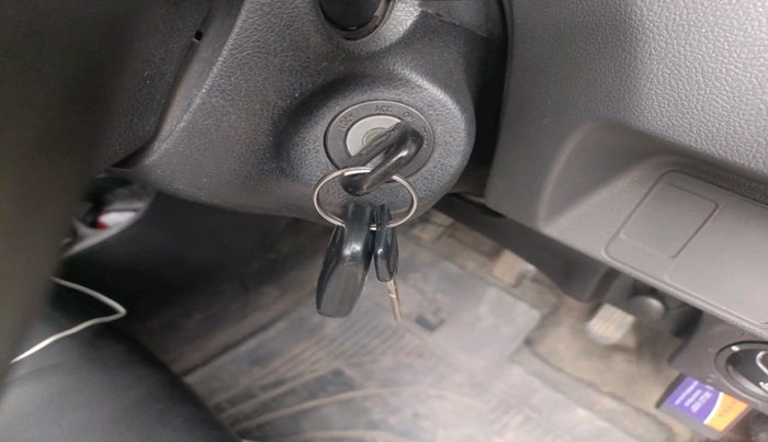 2013 Toyota Etios G, Petrol, Manual, 1,54,246 km, interior