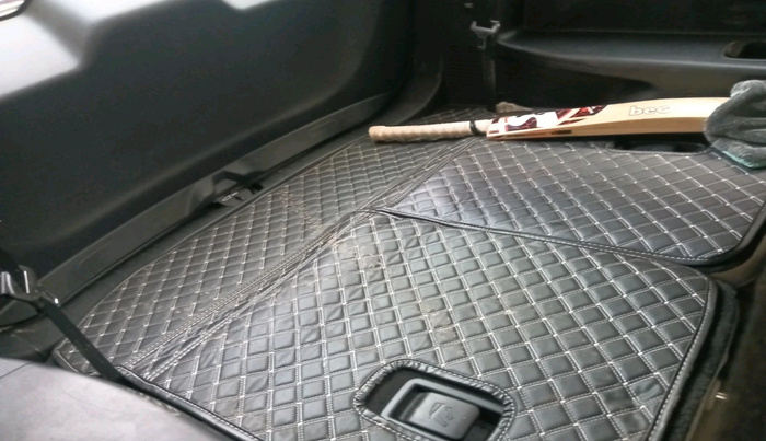 2024 Mahindra XUV700 AX 7 LUXURY P AT 7 STR, Petrol, Automatic, 35,004 km, interior