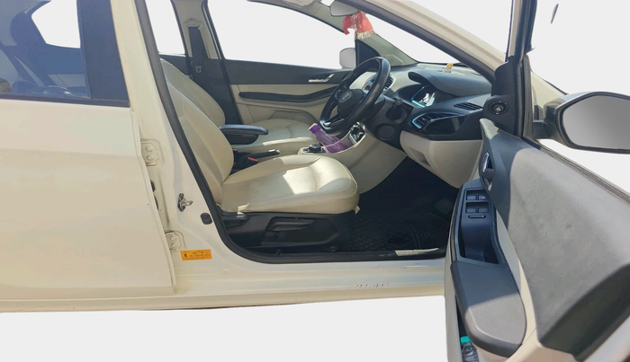 2023 Tata TIAGO EV XZ PLUS TECH LUX LONG RANGE, Electric, Automatic, 66,225 km, interior