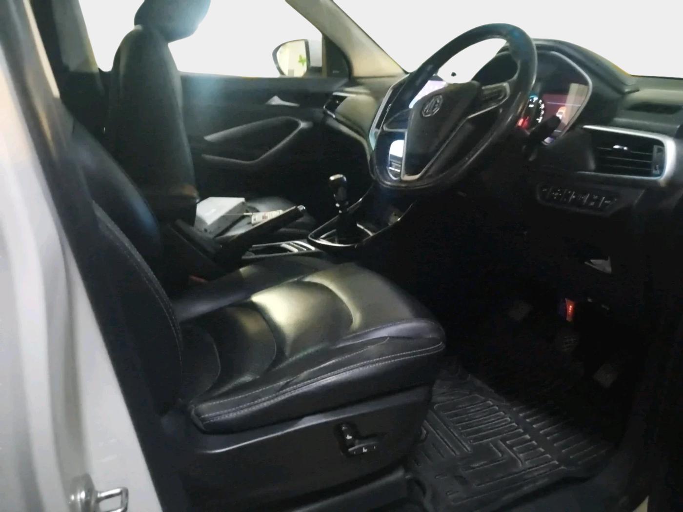 2020 MG HECTOR SHARP 2.0 DIESEL, Diesel, Manual, 1,06,097 km, interior