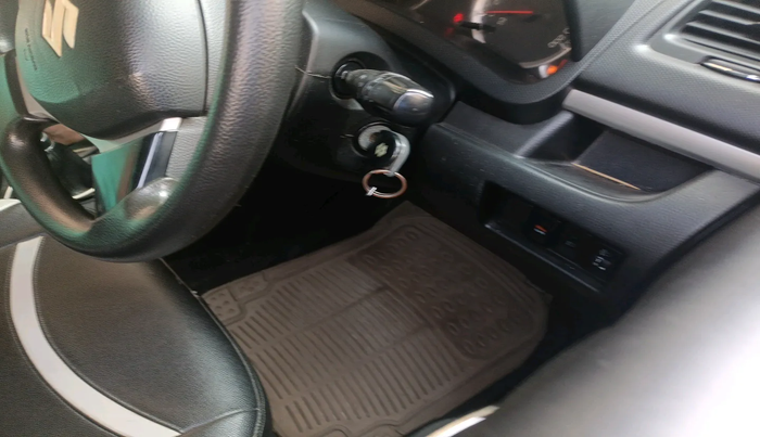 2014 Maruti Swift ZXI, Petrol, Manual, 83,163 km, interior