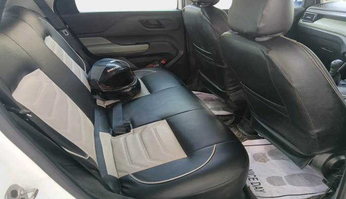 2023 Tata PUNCH ADVENTURE MT CNG , Petrol, Manual, 17,349 km, interior