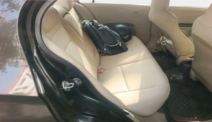 2016 Honda Amaze 1.2L I-VTEC S, Petrol, Manual, 1,48,433 km, interior