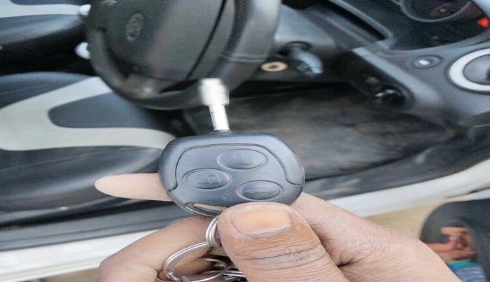 2012 Ford Figo ZXI 1.2 PETROL, Petrol, Manual, 74,064 km, interior