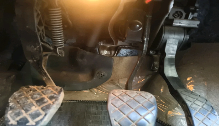 2015 Volkswagen Polo HIGHLINE1.2L, Petrol, Manual, 1,06,046 km, interior