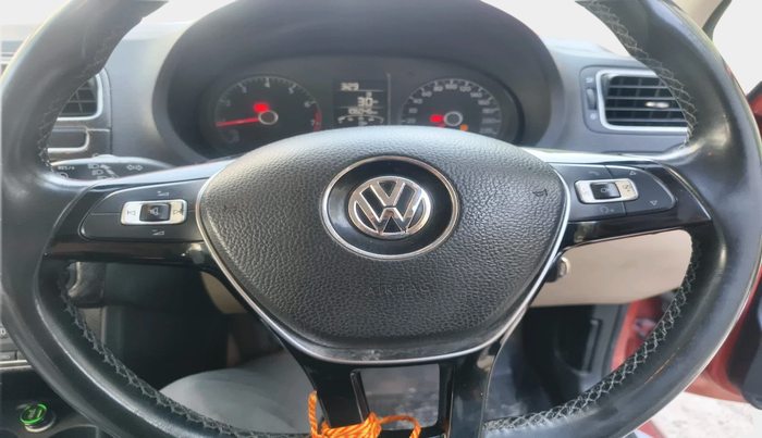 2015 Volkswagen Polo HIGHLINE1.2L, Petrol, Manual, 1,06,046 km, interior