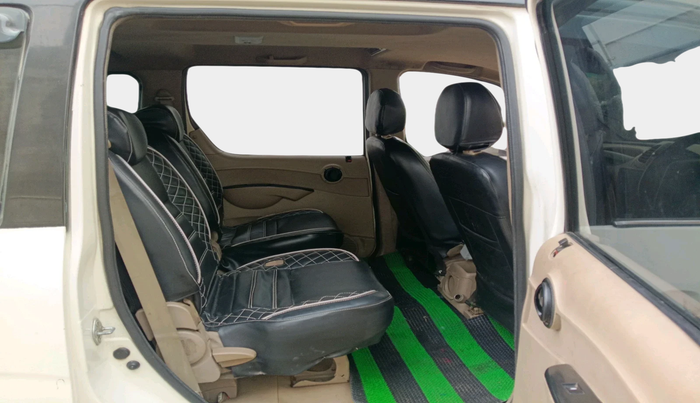 2017 Mahindra Xylo D4, Diesel, Manual, 99,278 km, interior