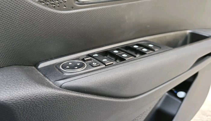 2024 KIA SONET HTK PLUS 1.2 PETROL MT, Petrol, Manual, 30,864 km, interior