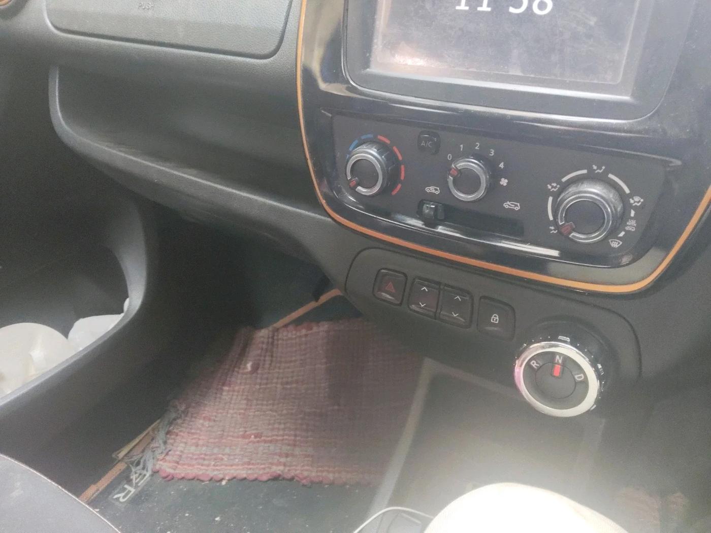 2018 Renault Kwid CLIMBER 1.0 AMT, Petrol, Automatic, 72,879 km, interior