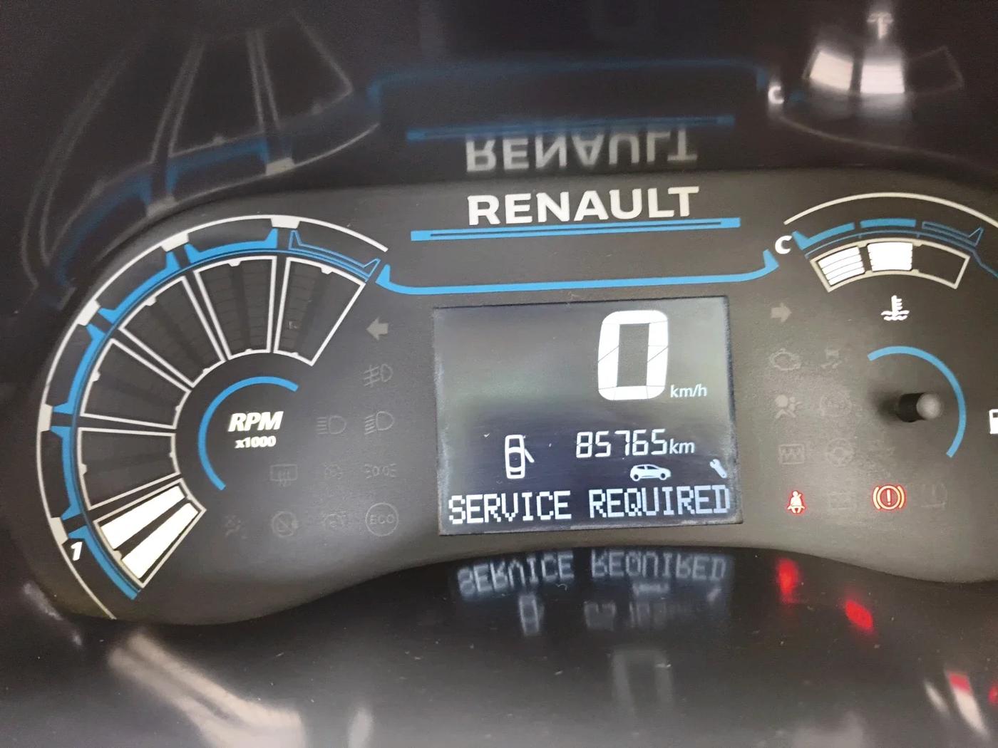 2022 Renault TRIBER RXT, Petrol, Manual, 85,765 km, interior