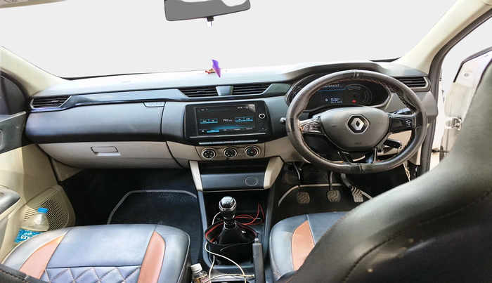 2022 Renault TRIBER RXT, Petrol, Manual, 85,765 km, interior