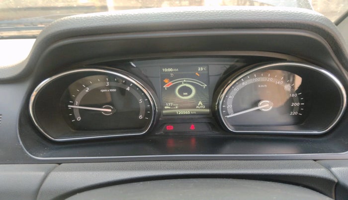 2018 Tata Hexa XM 4X2 7 STR, Diesel, Manual, 1,20,565 km, interior