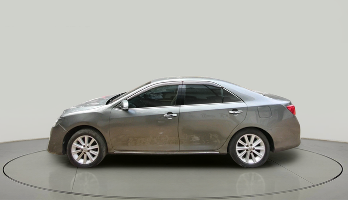 2014 Toyota Camry 2.5L AT, Petrol, Automatic, 1,34,173 km, exterior