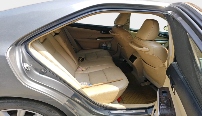 2014 Toyota Camry 2.5L AT, Petrol, Automatic, 1,34,173 km, interior