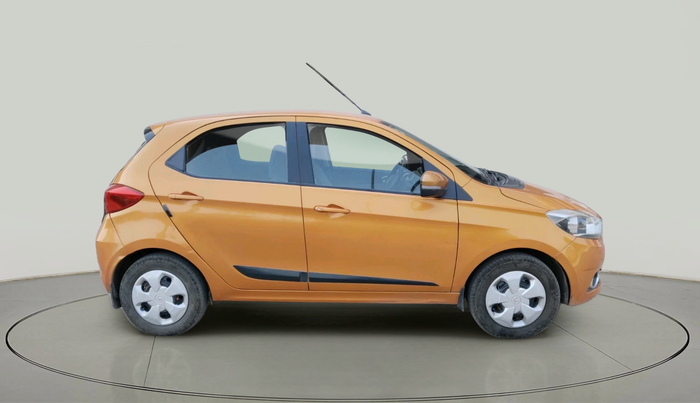 2016 Tata Tiago XZ PETROL, Petrol, Manual, 74,100 km, exterior