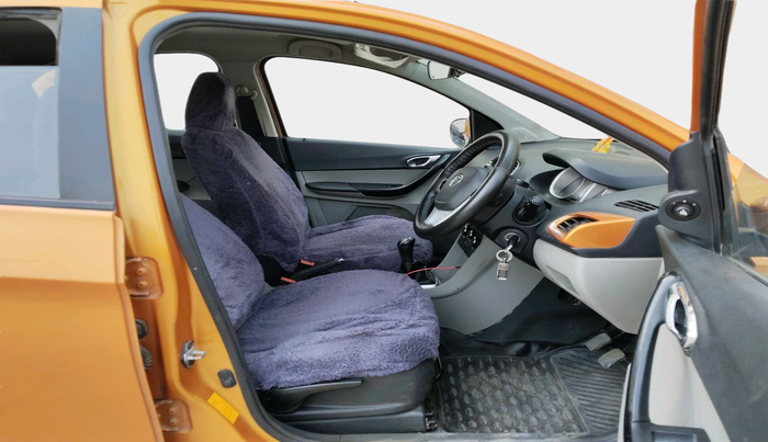 2016 Tata Tiago XZ PETROL, Petrol, Manual, 74,100 km, interior