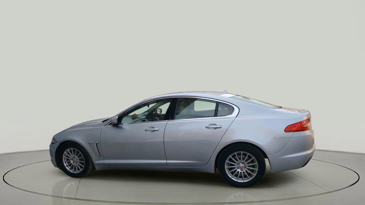 2013 Jaguar XF 2.2 DIESEL LUXURY, Diesel, Automatic, 1,41,200 km, exterior