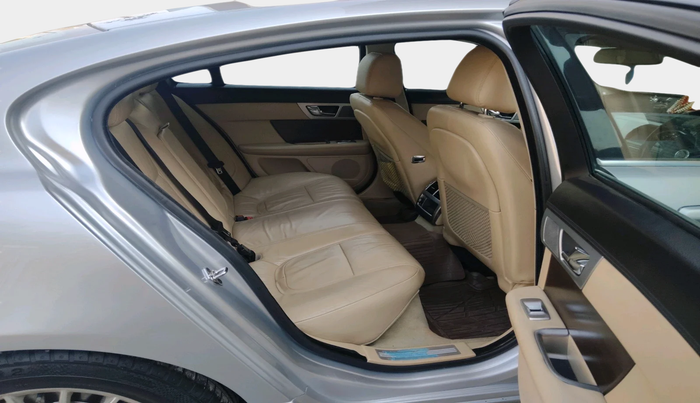 2013 Jaguar XF 2.2 DIESEL LUXURY, Diesel, Automatic, 1,41,200 km, interior