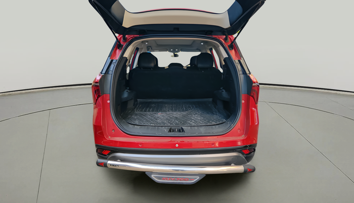 2021 Mahindra XUV700 AX 5 P MT 5 STR, Petrol, Manual, 82,971 km, exterior