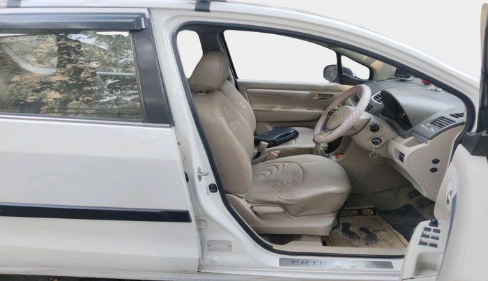 2017 Maruti Ertiga VXI CNG, Petrol, Manual, 1,53,410 km, interior