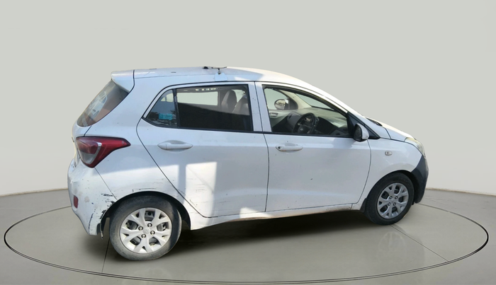 2015 Hyundai Grand i10 MAGNA 1.2 KAPPA VTVT, Petrol, Manual, 1,16,092 km, exterior