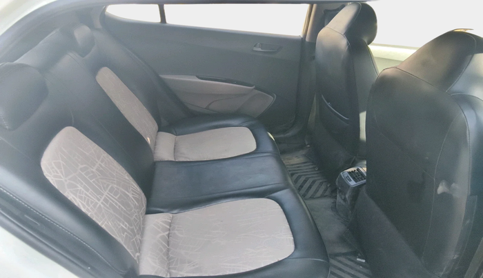 2015 Hyundai Grand i10 MAGNA 1.2 KAPPA VTVT, Petrol, Manual, 1,16,092 km, interior