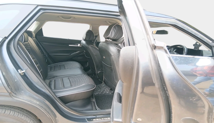 2020 KIA SELTOS HTK PLUS 1.5, Petrol, Manual, 67,117 km, interior