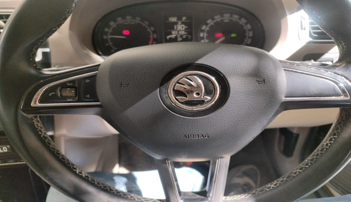 2015 Skoda Rapid 1.5 TDI CR ELEGANCE AT, Diesel, Automatic, 1,83,128 km, interior