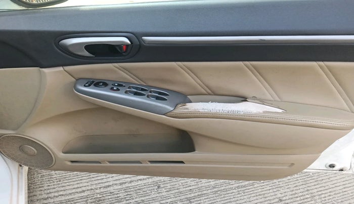 2011 Honda Civic 1.8L I-VTEC V MT SUNROOF, Petrol, Manual, 1,00,266 km, interior