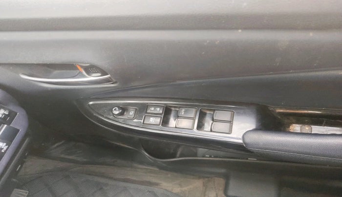 2022 Maruti Baleno  ZETA CNG 1.2L, Petrol, Manual, 83,086 km, interior