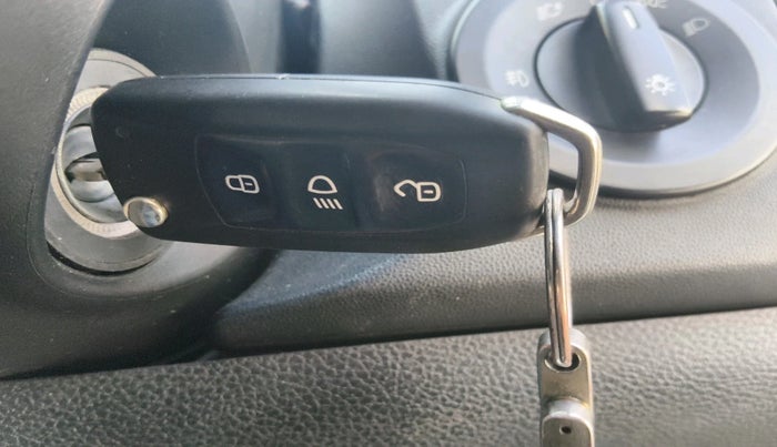 2017 Tata Hexa XTA 4X2 7 STR, Diesel, Automatic, 56,394 km, interior