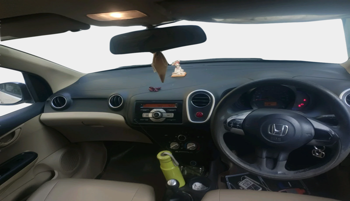 2014 Honda Mobilio 1.5L I-VTEC V, Petrol, Manual, 1,54,880 km, interior