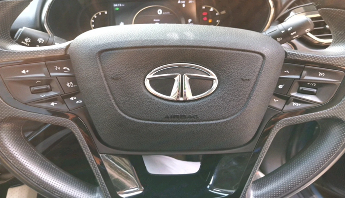 2023 Tata Safari XZA PLUS ADVENTURE, Diesel, Automatic, 31,536 km, interior