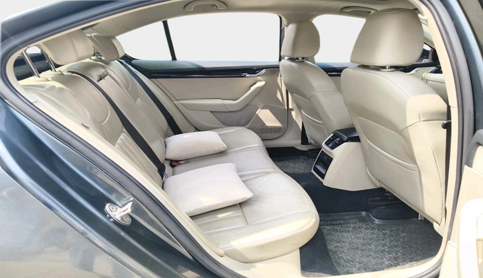 2019 Skoda Octavia 2.0 TDI L&K AT, Diesel, Automatic, 94,066 km, interior