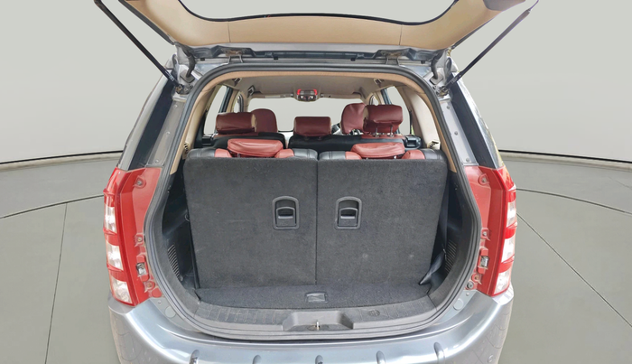 2014 Mahindra XUV500 W6, Diesel, Manual, 1,38,304 km, exterior